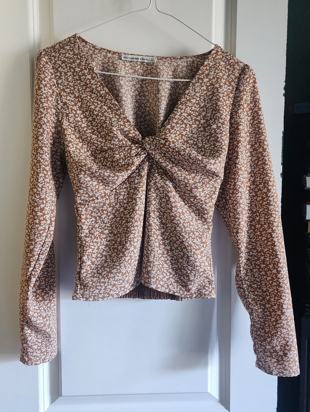 Abercrombie & Fitch Long Sleeve Twist Front Top